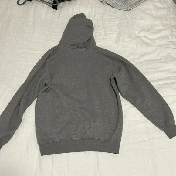 Bench sweater - Picture 3 of 3